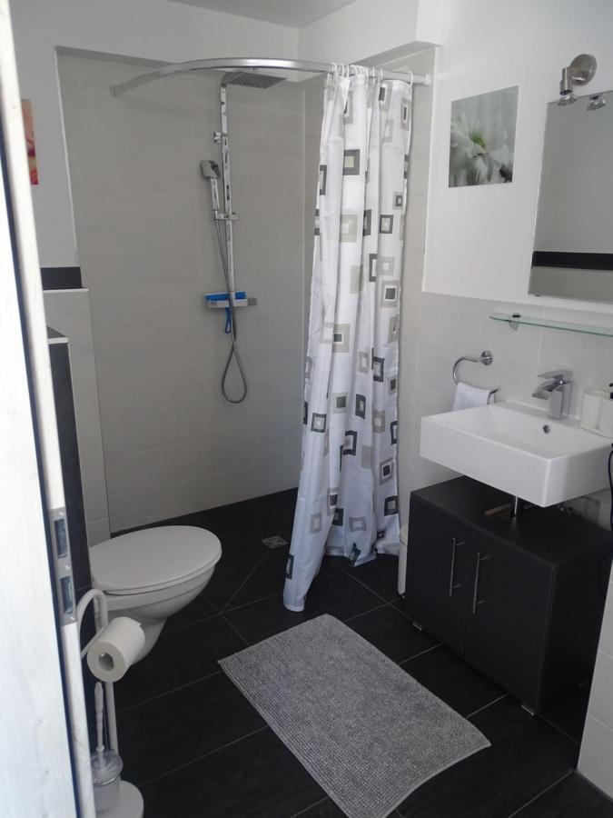 Gaestehaus Uezel Friedrichshafen Ngoại thất bức ảnh